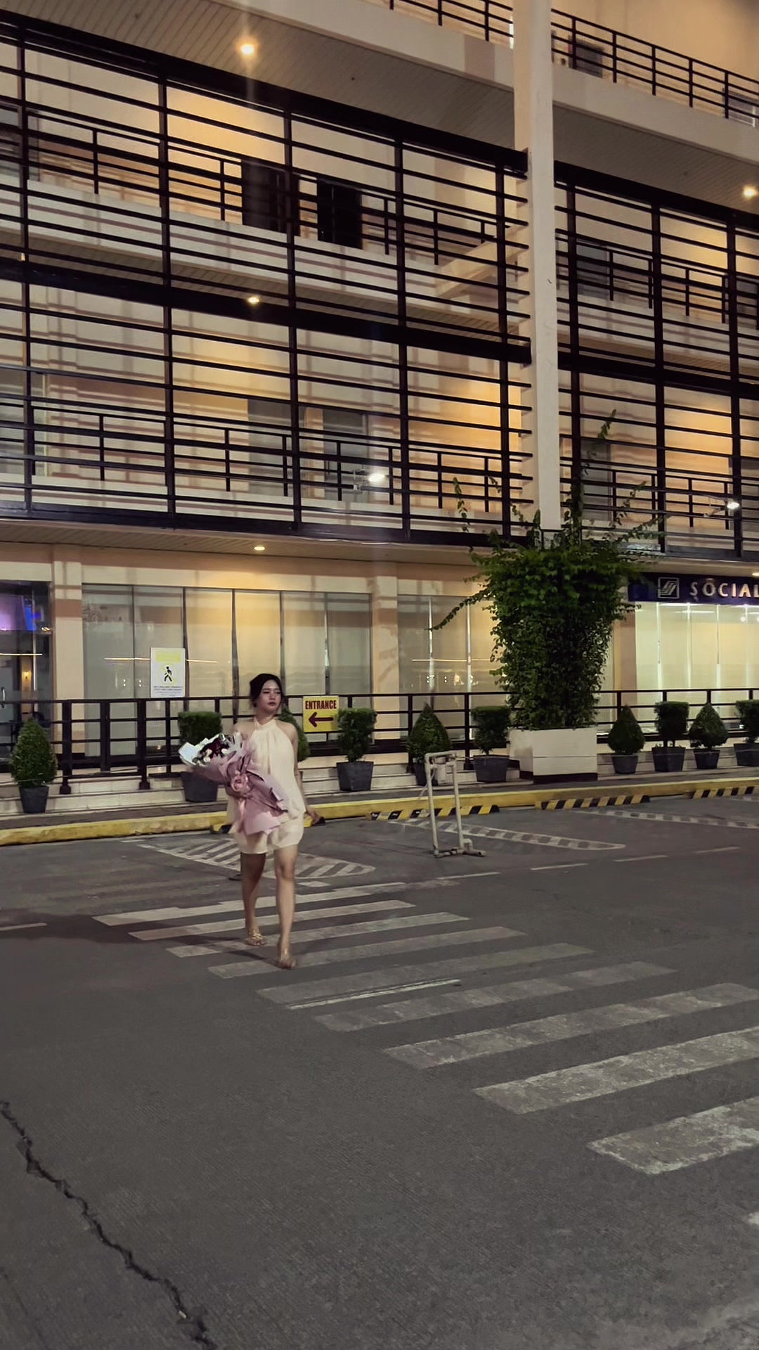 @Mikee | @mikeebulaong on ig
