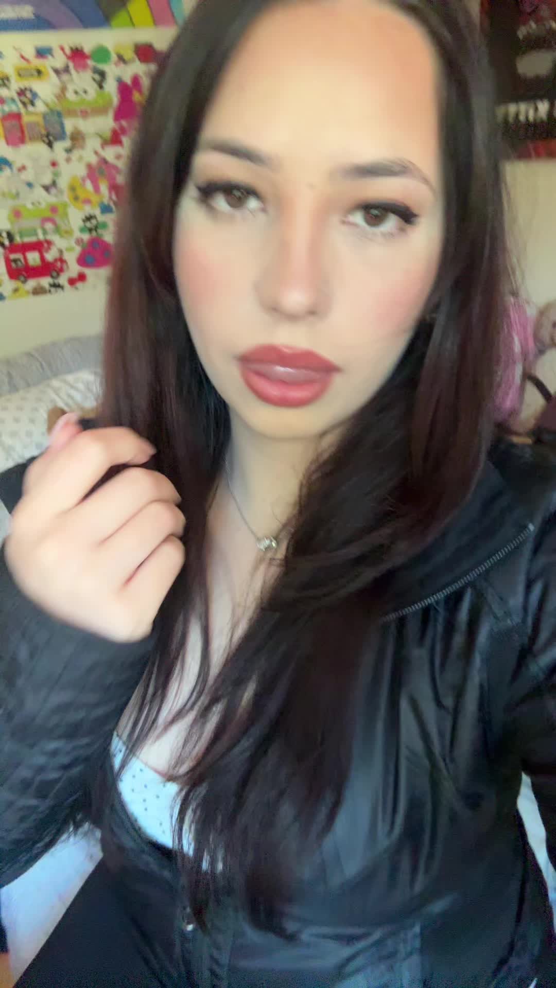 @Yisela