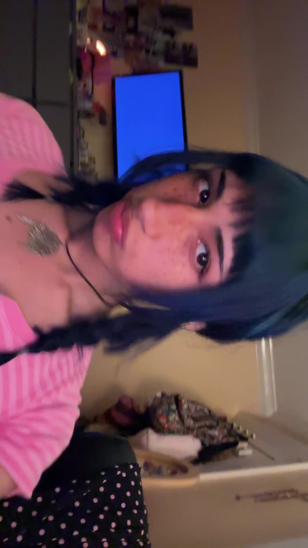 @≽ܫ≼