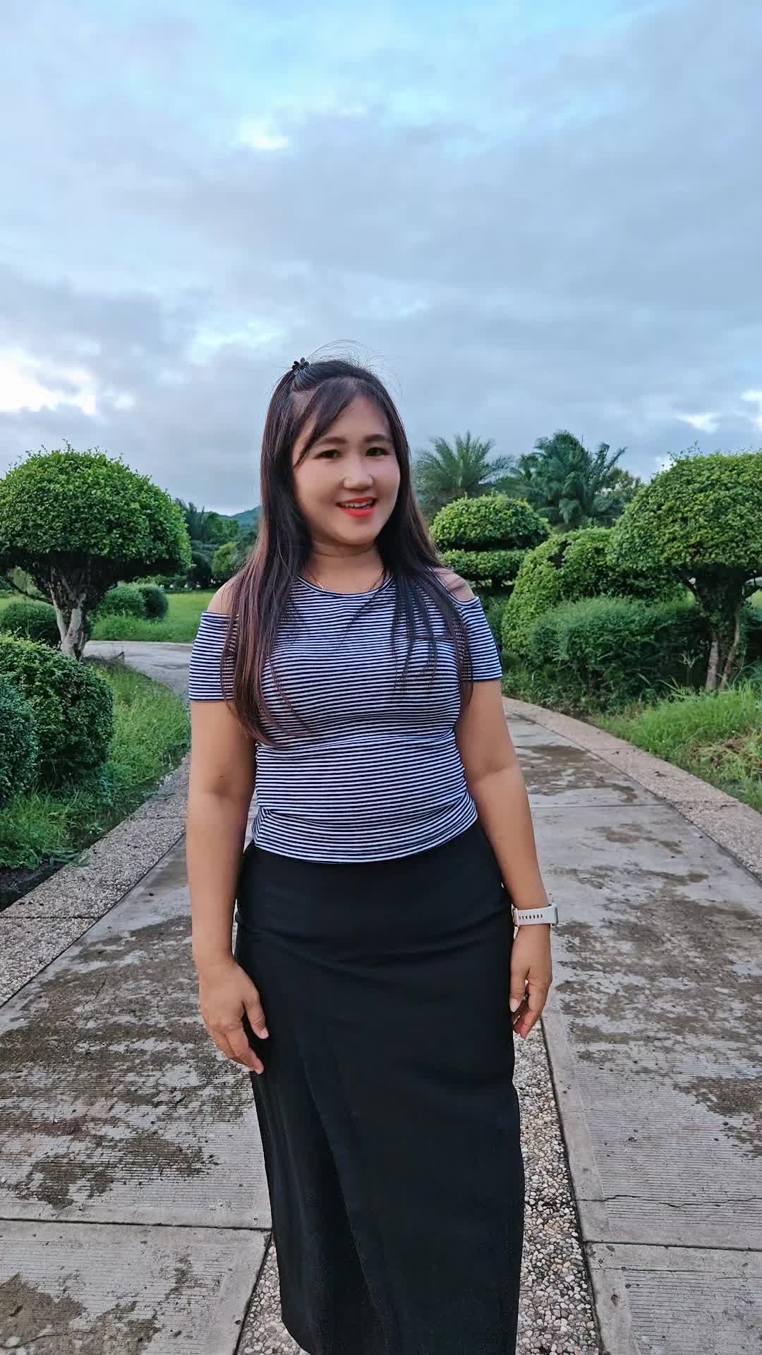 @🦋Song Laypyay Hnin (official)