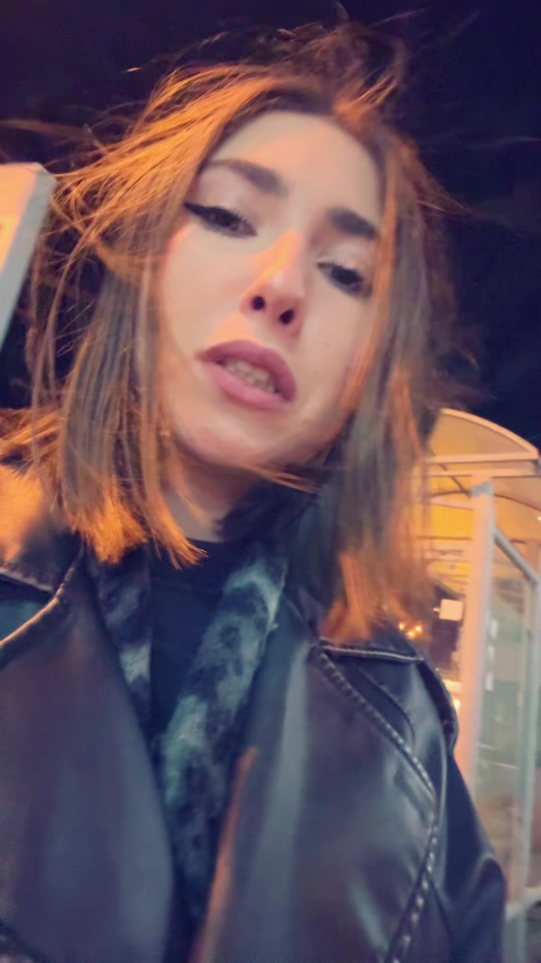 @Lin k