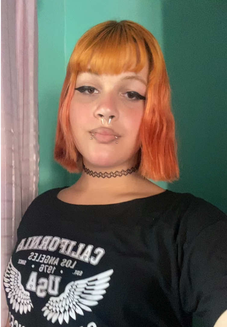 @'꧁★ ｖｉｔｏｒｉａ ♡꧂