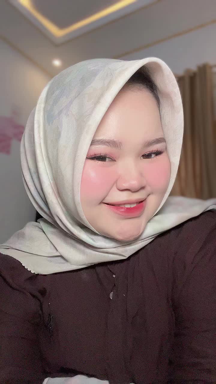 @Nisaa18