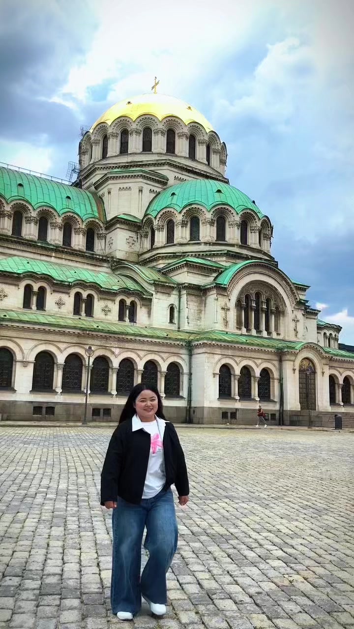 @Usha magar 🇧🇬🇪🇺