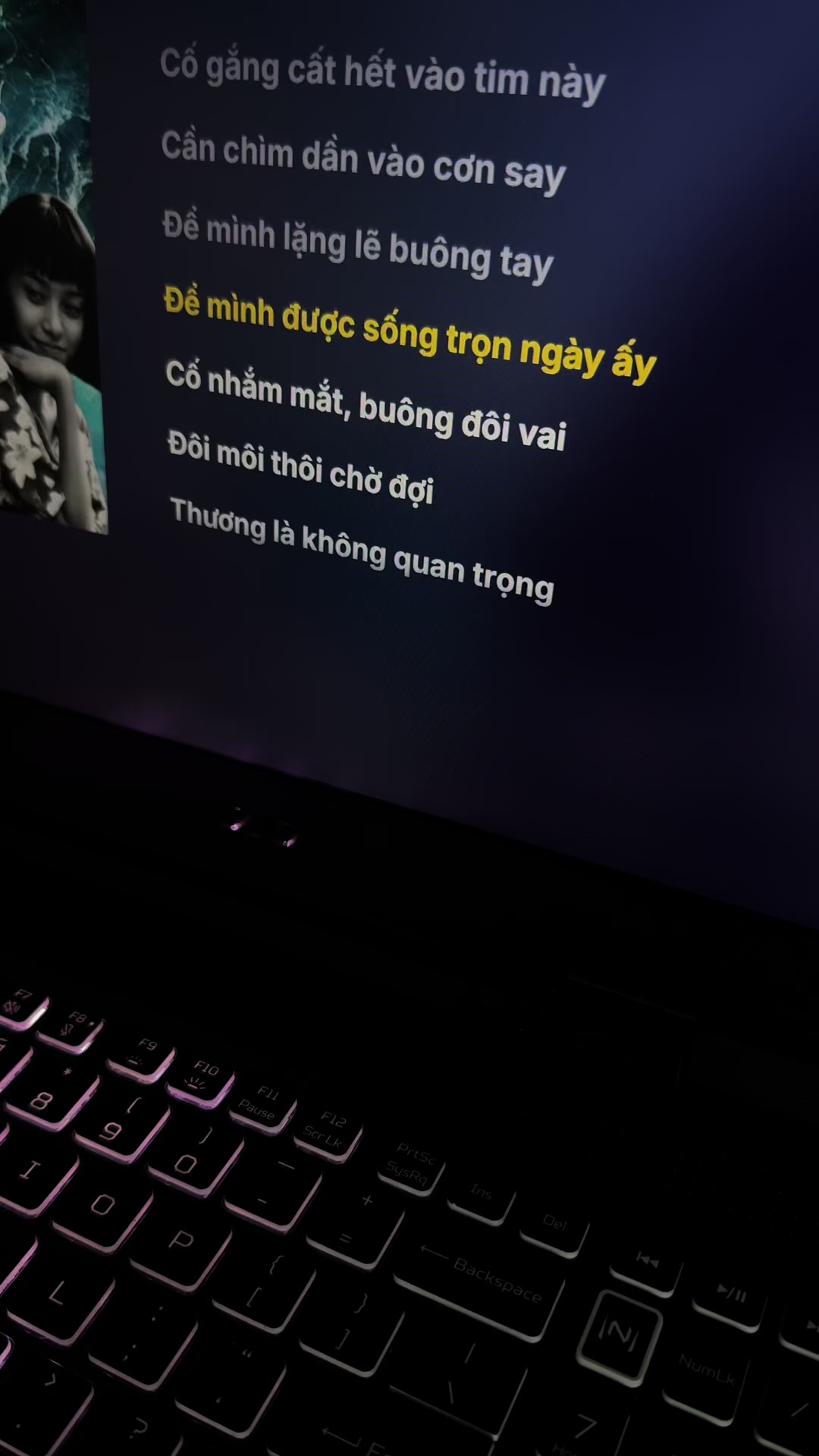 @CHẠM VÀO TIM
