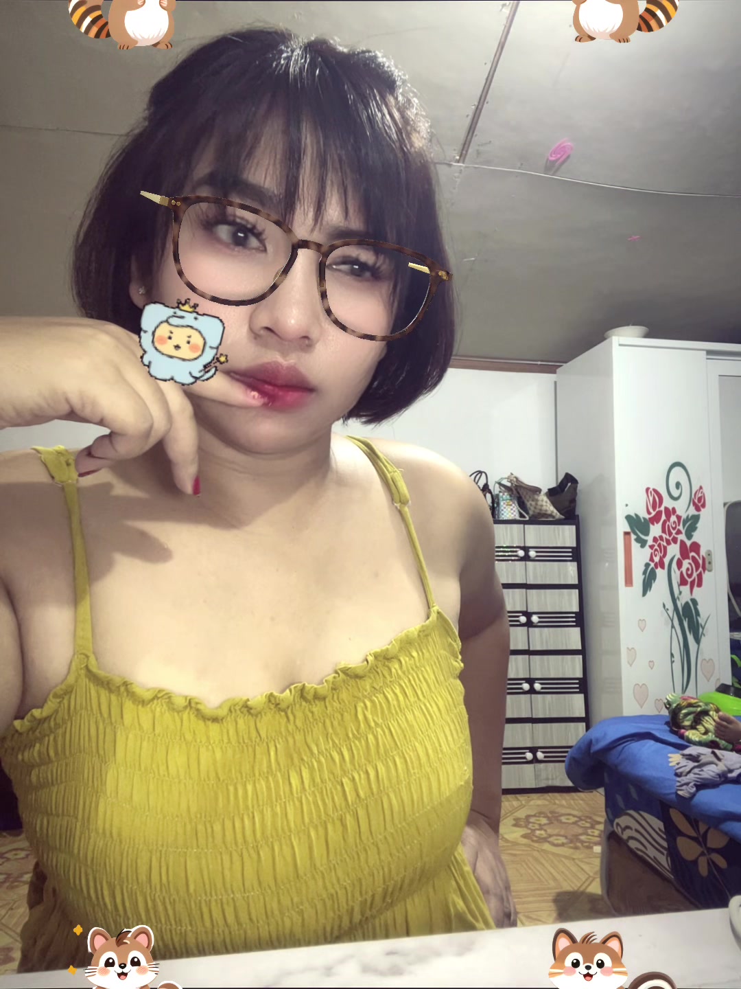 @julia frinella sari