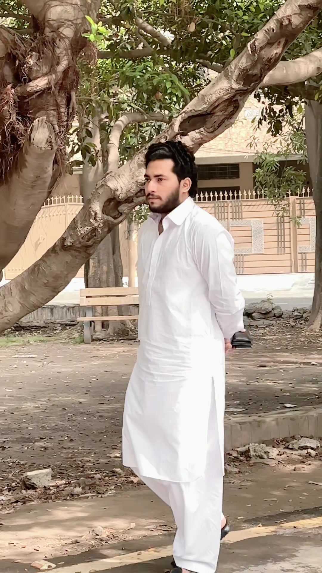 @علی زین بھٹی