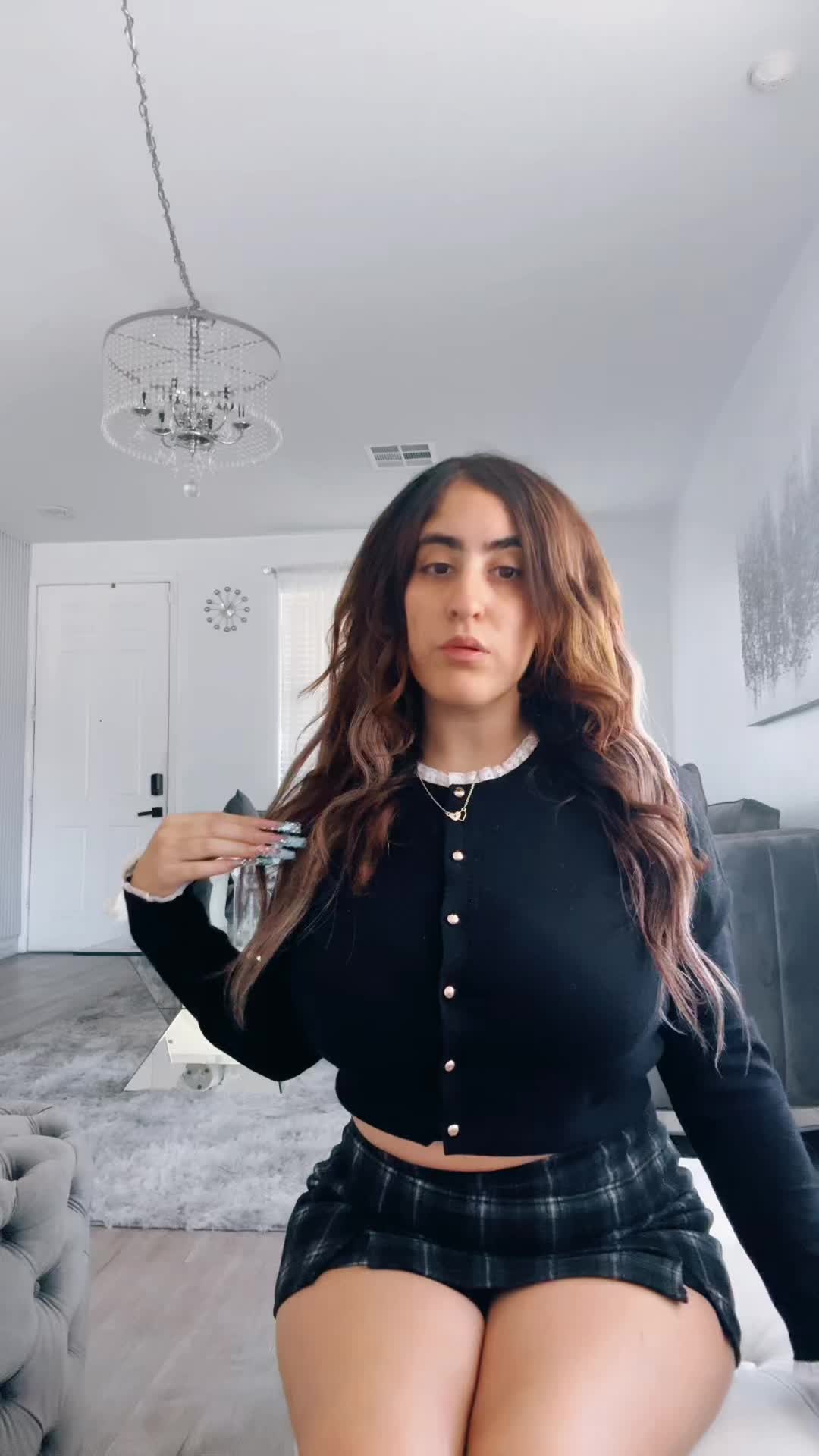 @_bbyviviann_