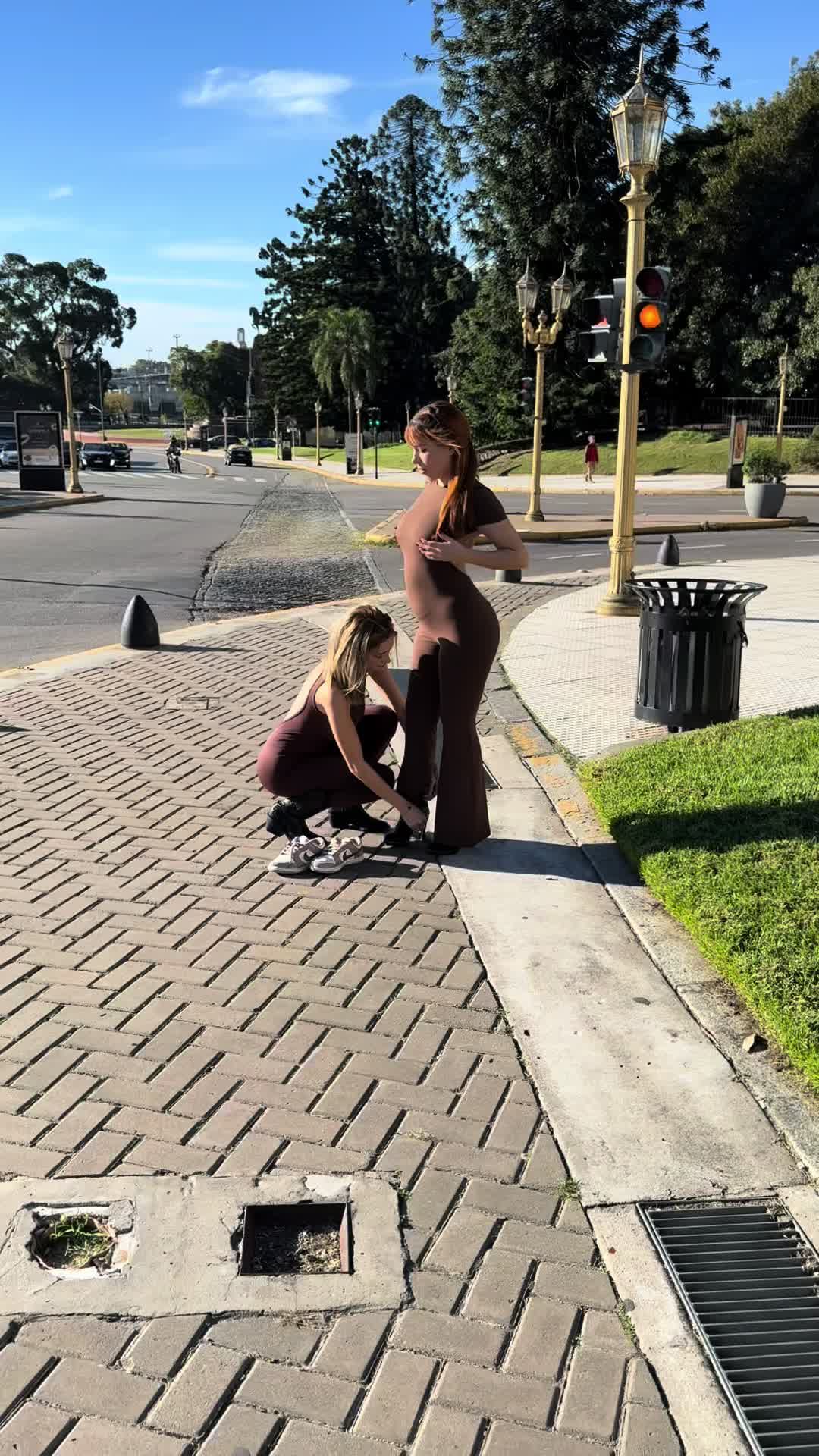 Janice (@janicesochas) - Urlebird