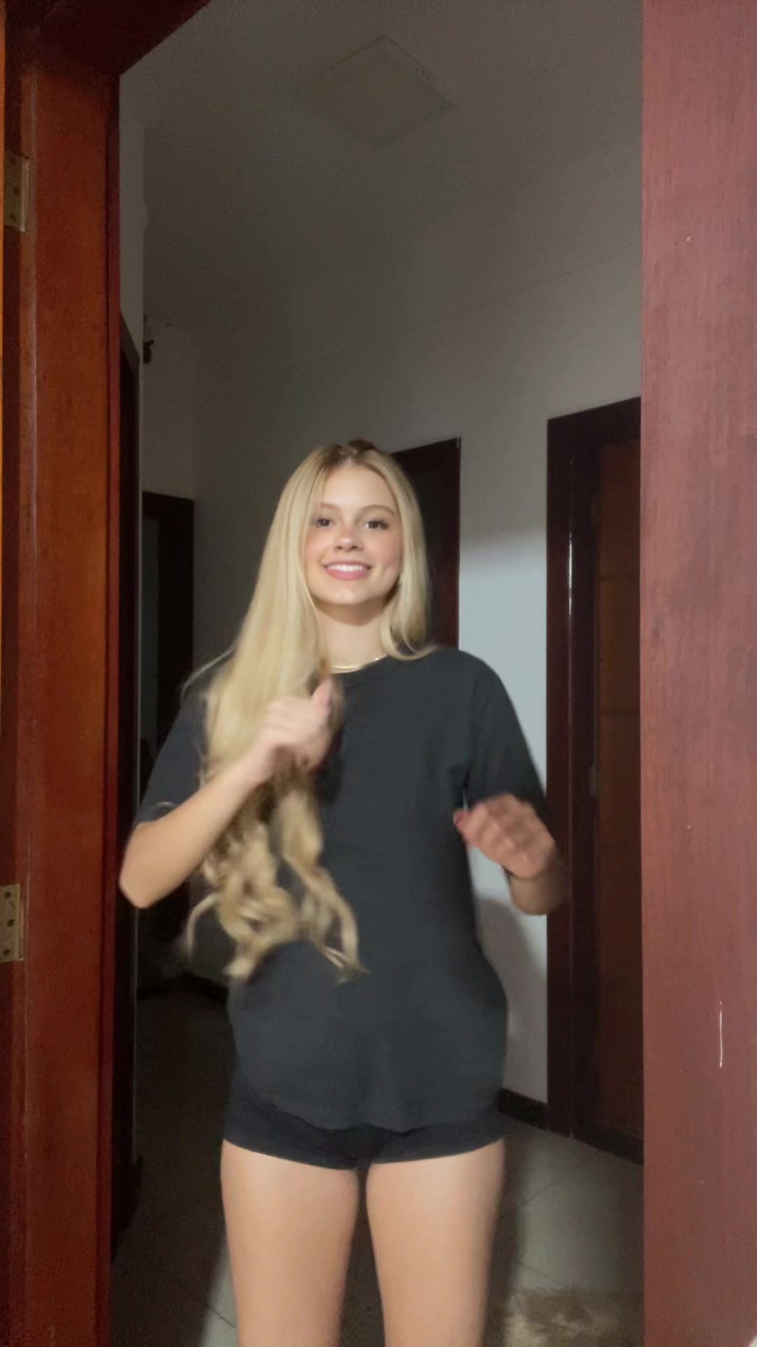 @Clara_branquinhoo