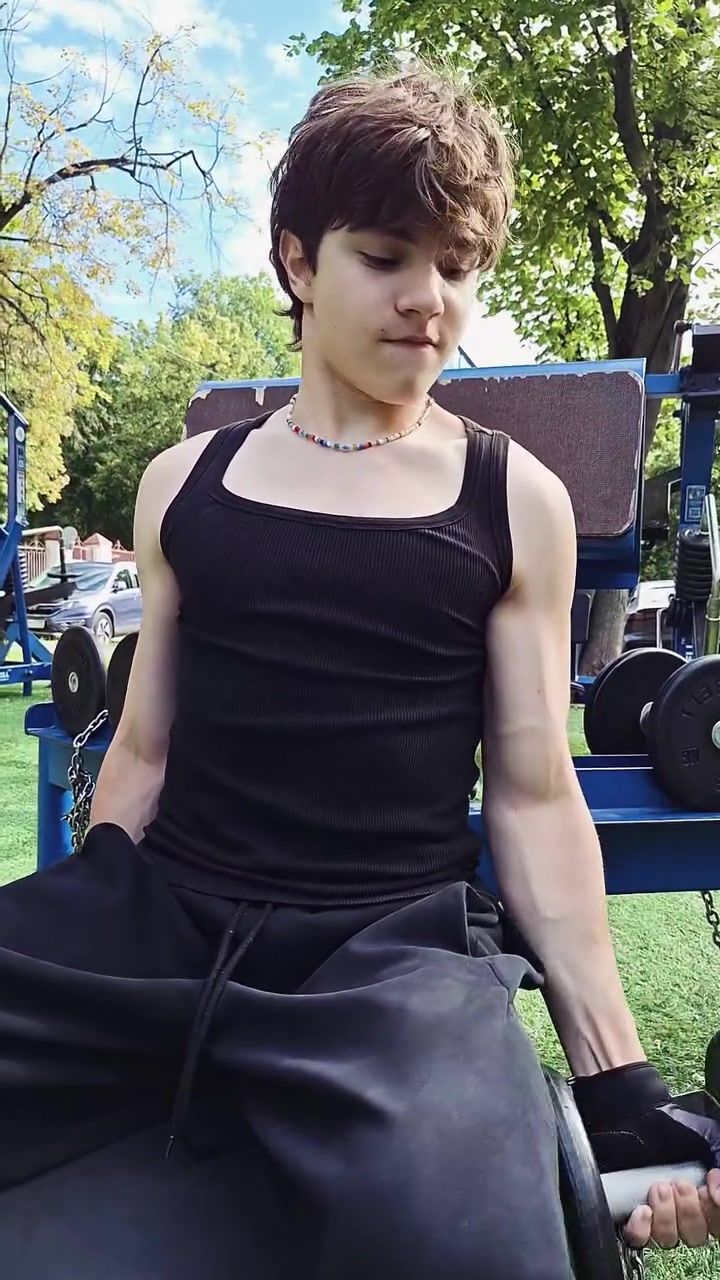 @model _ egor _ schwarlis