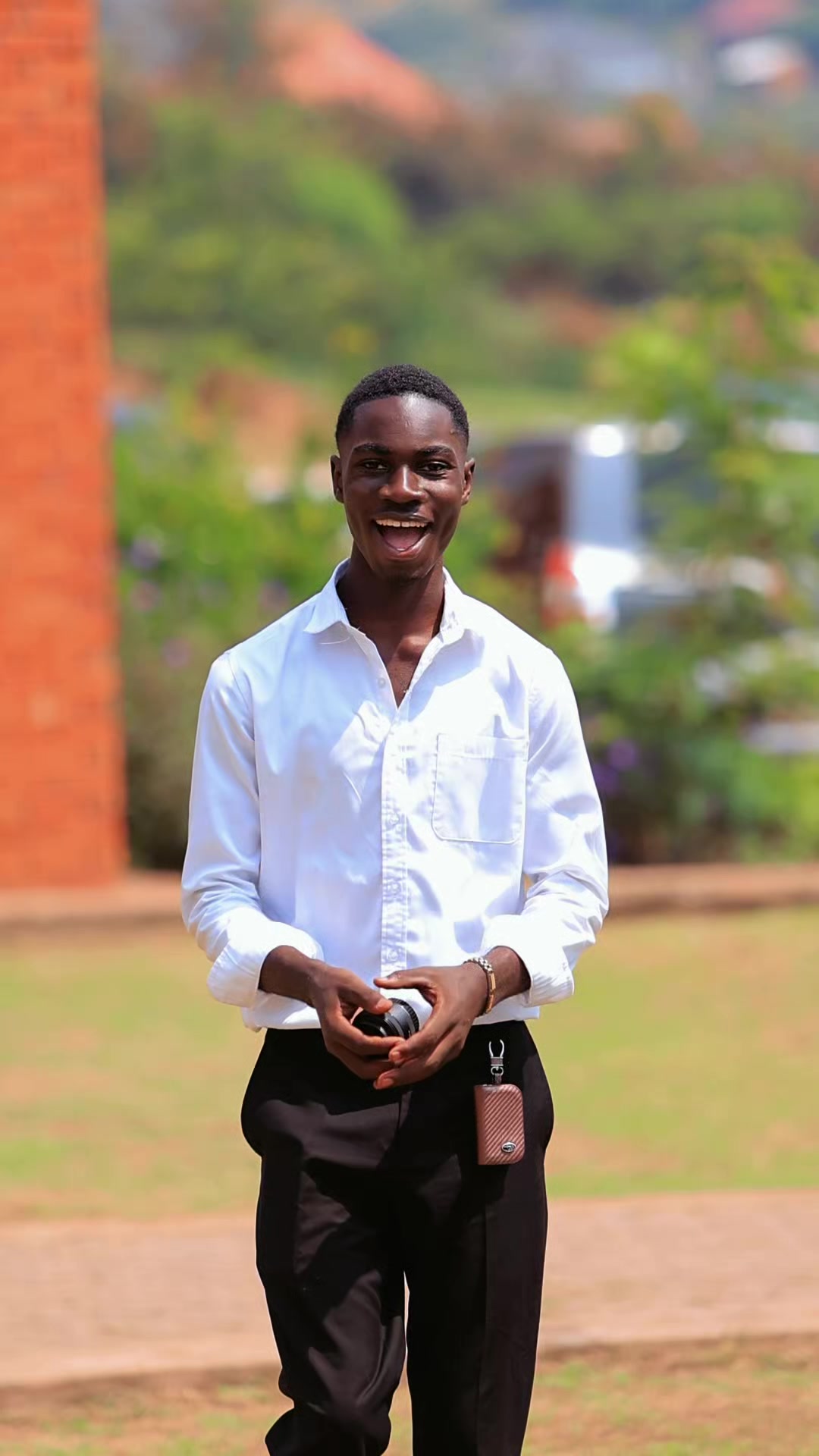 @DARI _PICTURES _UG