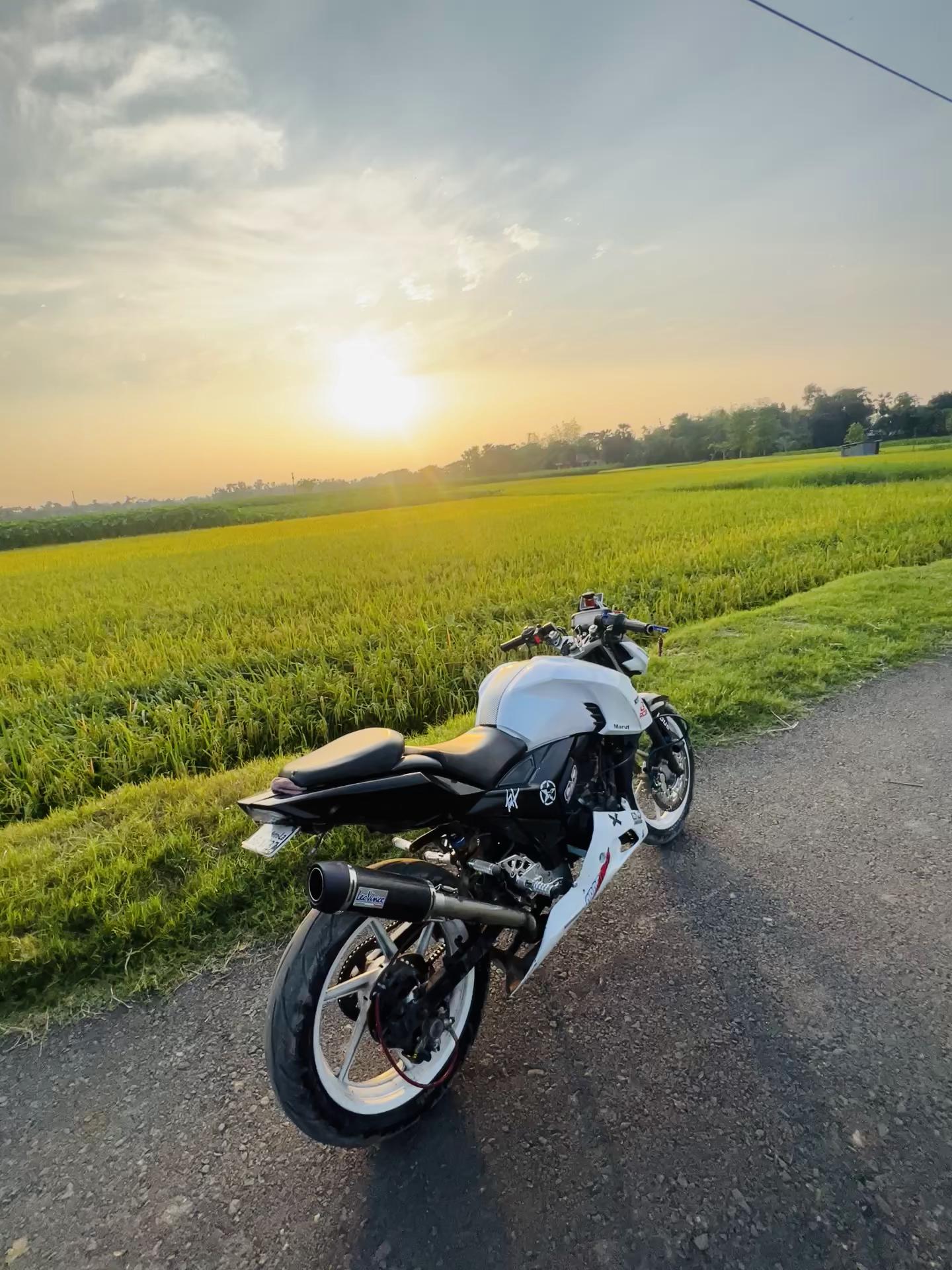 @4x.rider.1