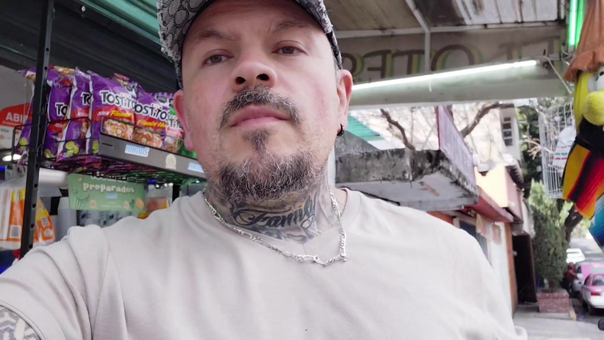 @Iker Chow Vlogs