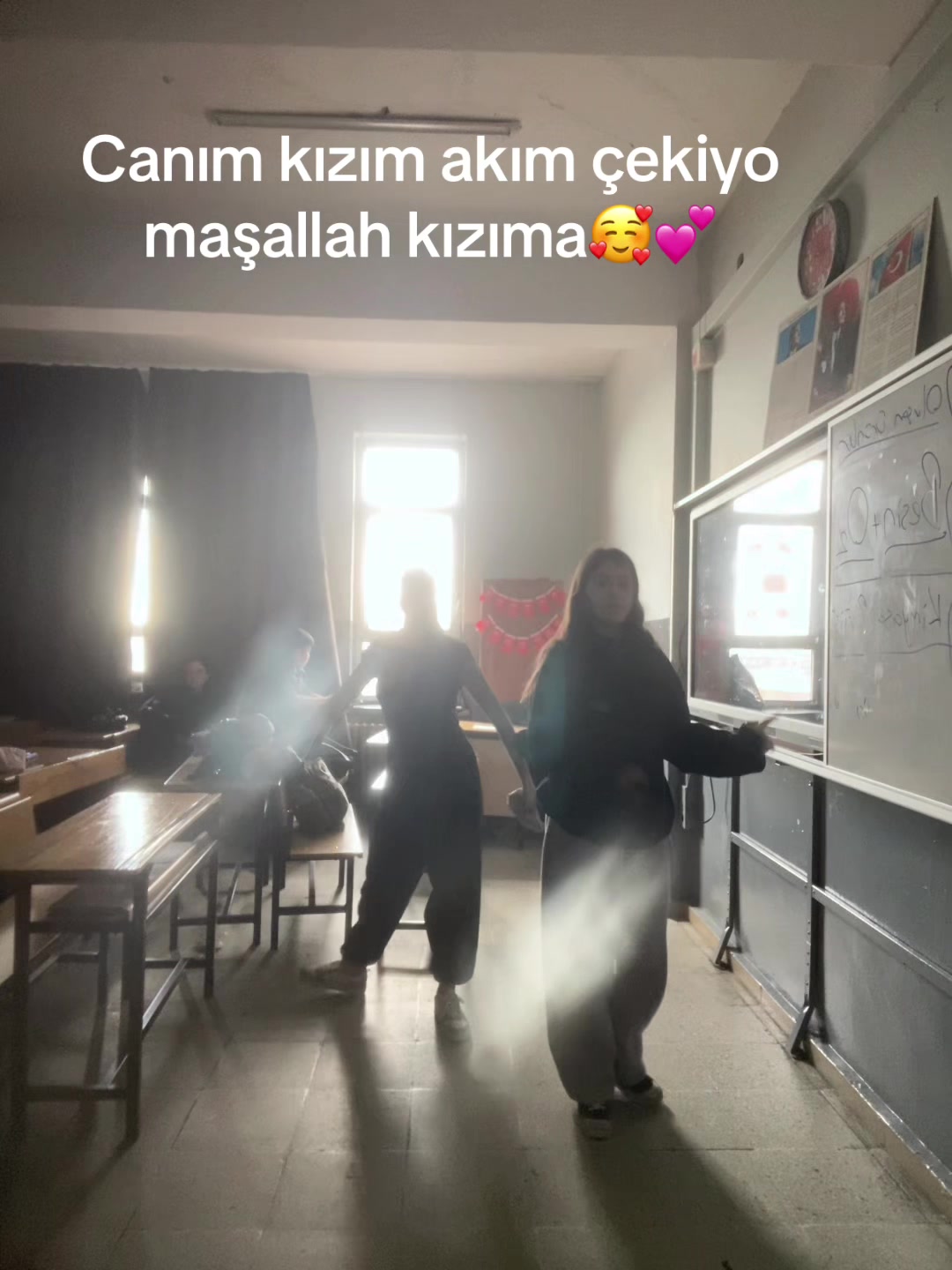 @ZeynepelaaAyseeFarrkEttmee😝
