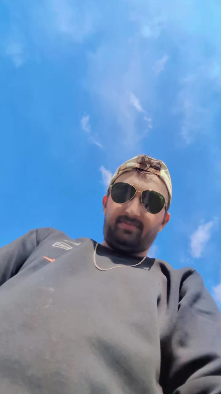 @𝓜𝓸𝓷𝓲 𝓖