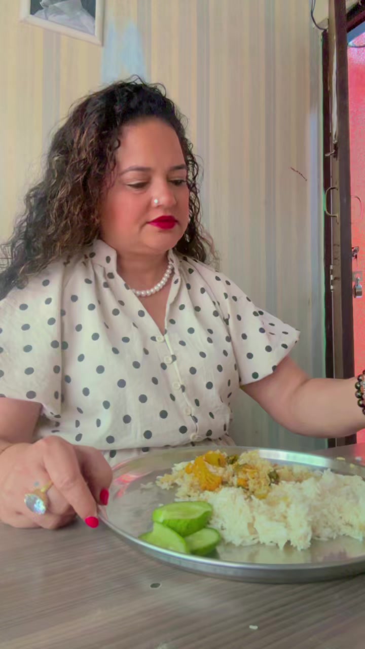 @🧿Divya thakuri 🧿( designer )