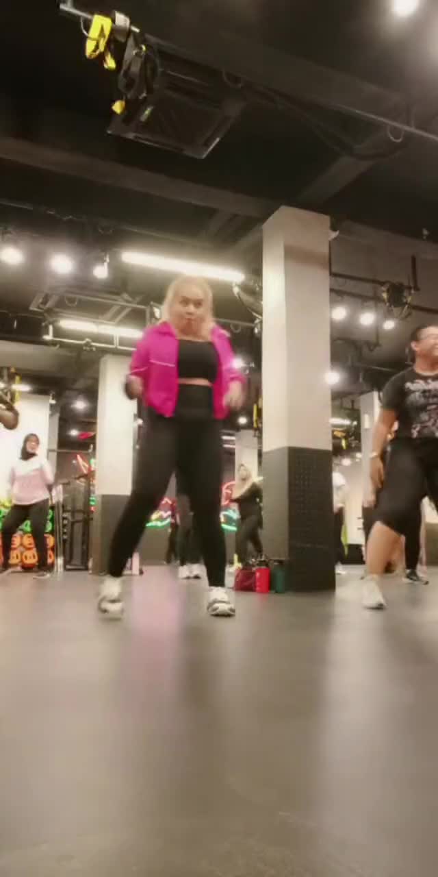 @OchiieeFashion