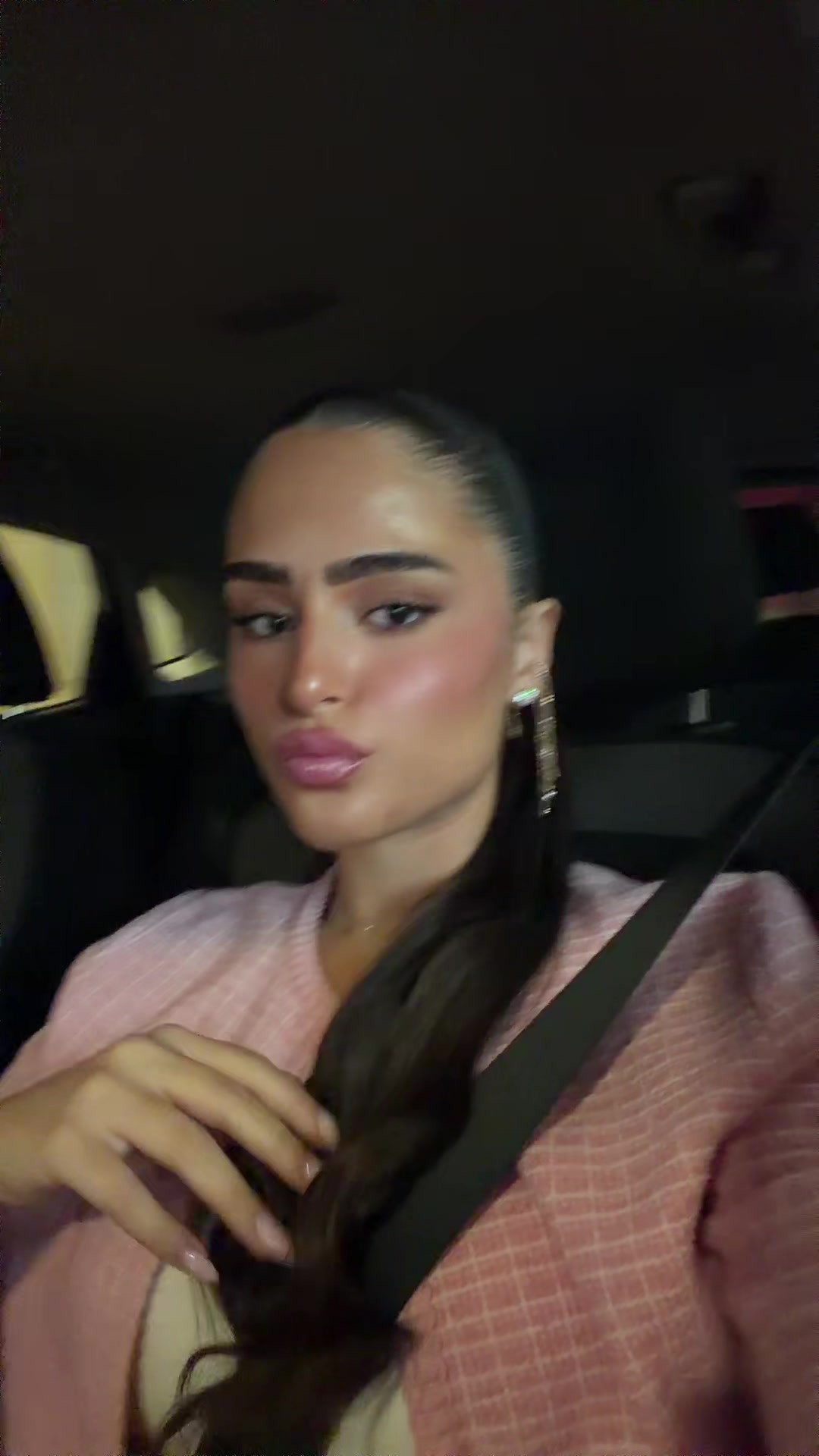 @שירז רחמין | מעצבת גבות וריסים