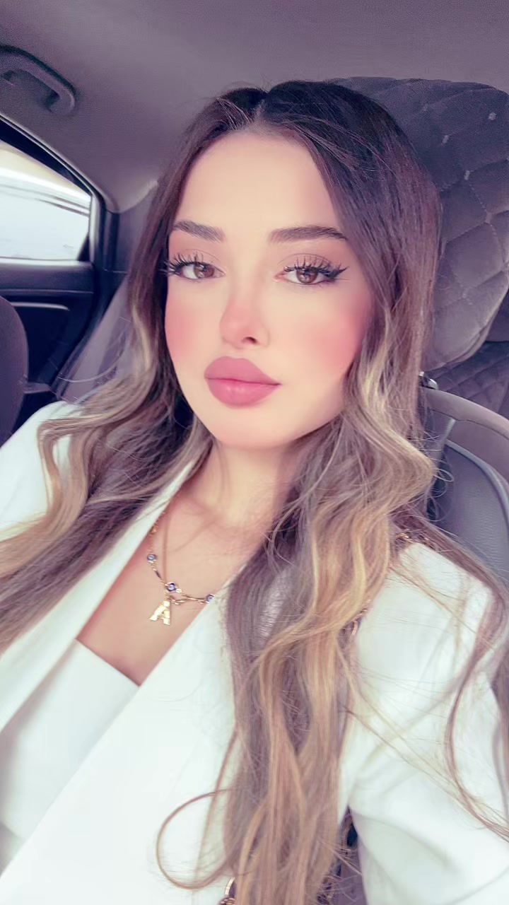 @Ayşegül