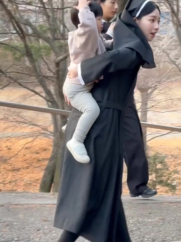 @pyupyu