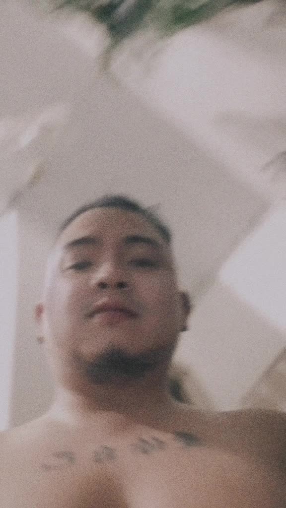 @JexxZares 🇵🇭