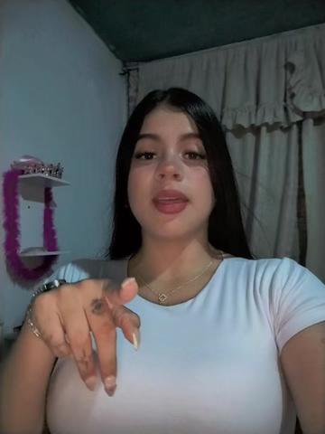 @Dani🦋