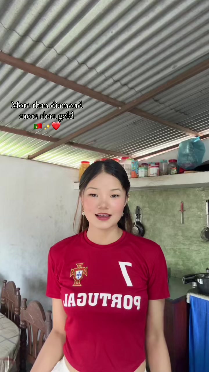 @🐼