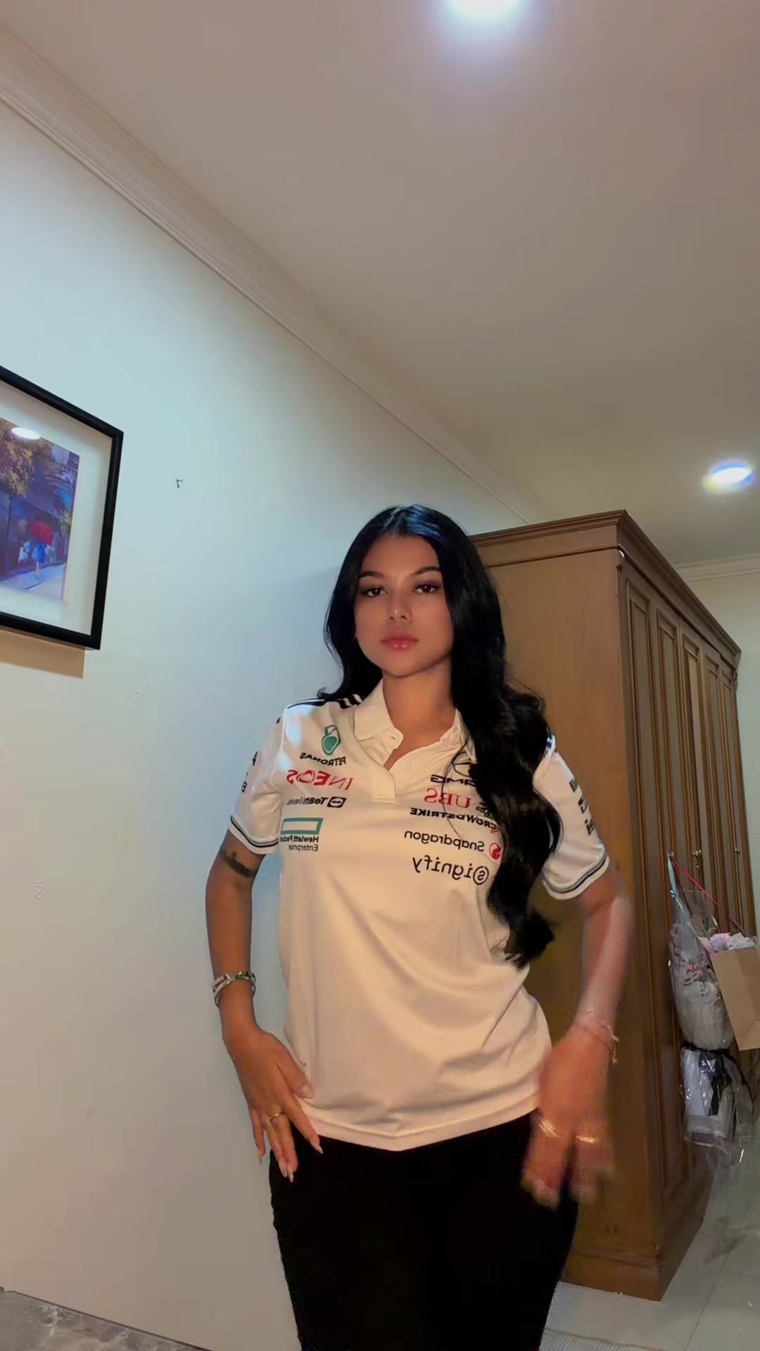 @Kikinii