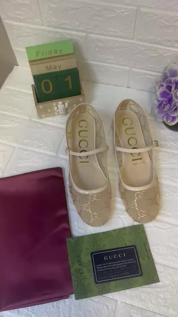 @Golden_Glow_Couture