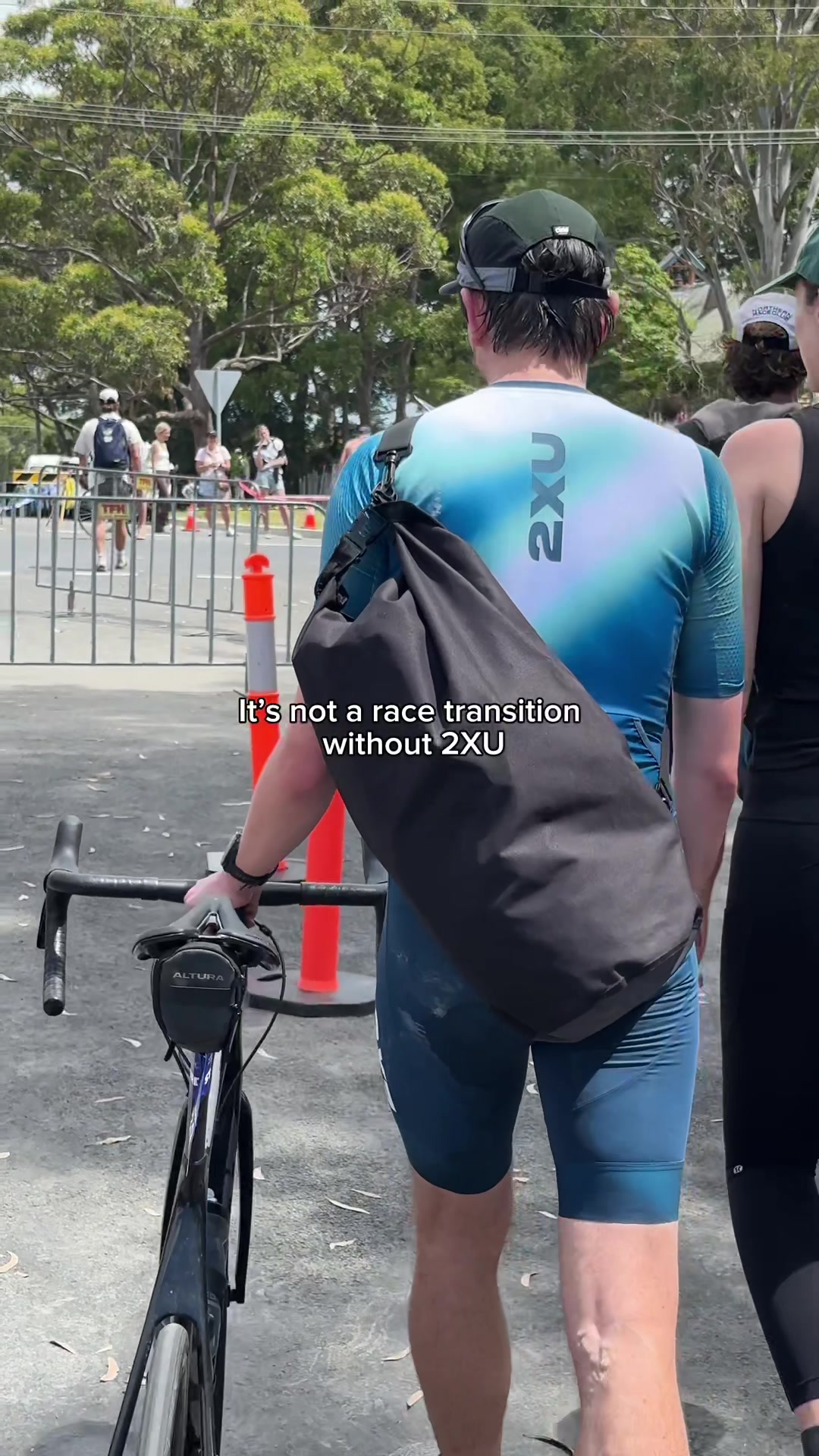 @2XU