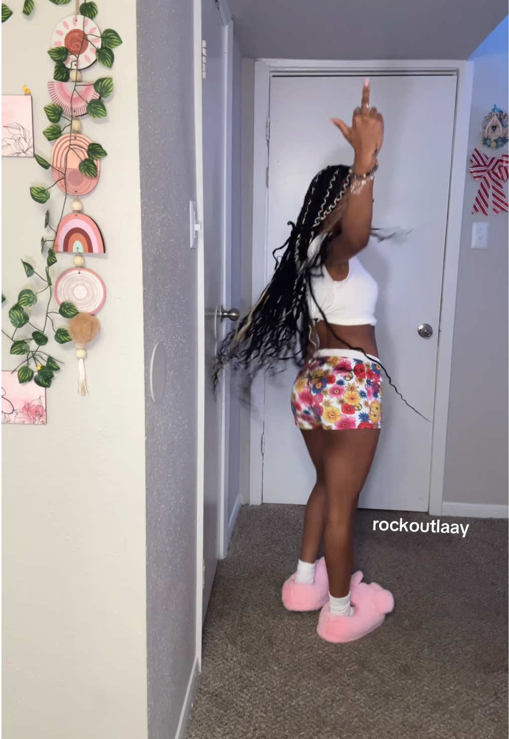 @rockoutlaay2