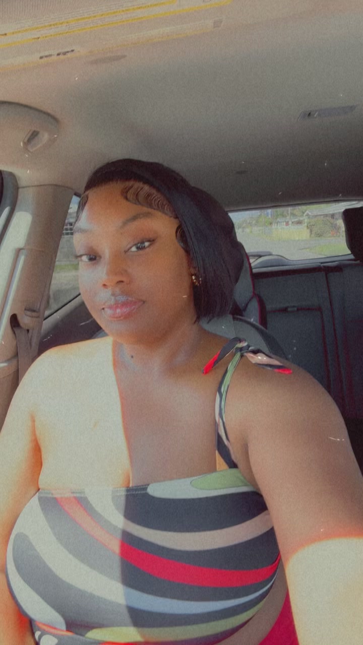 @Krissy 😘 || ya fav influencer