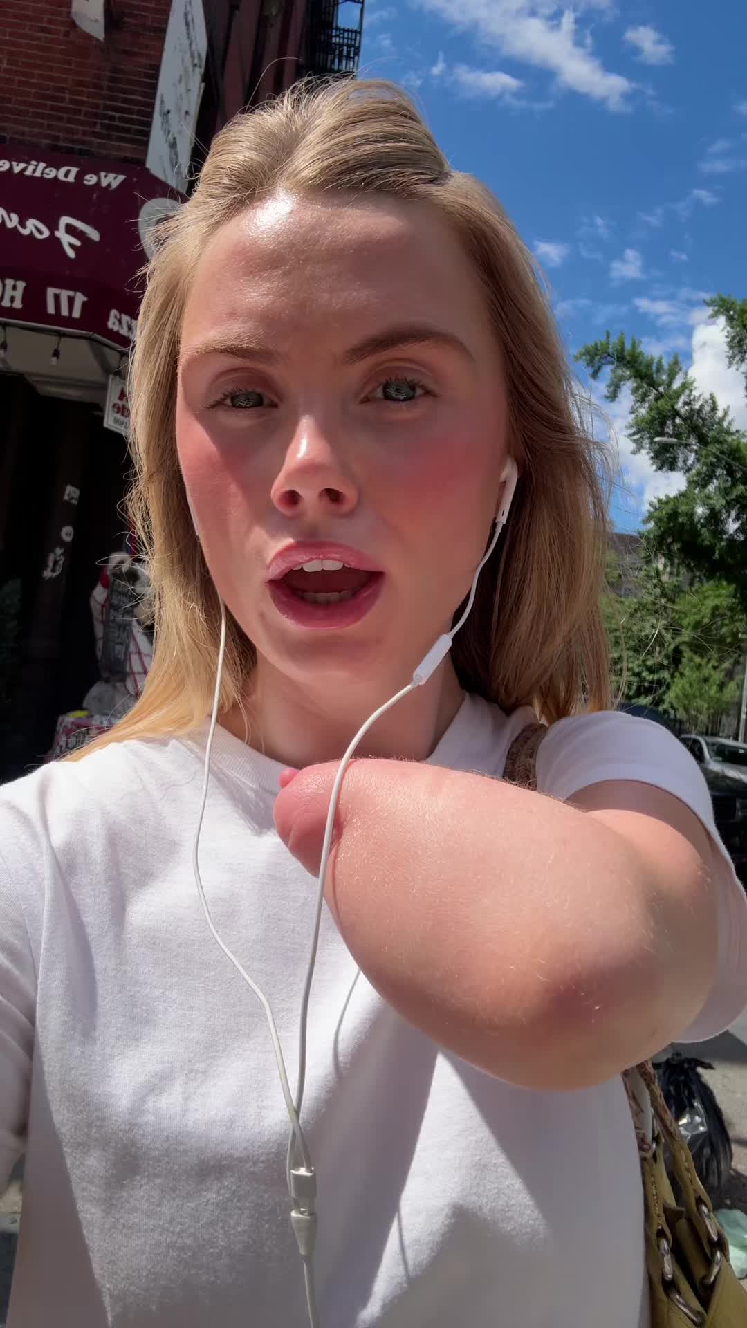 @caitlyngiannini