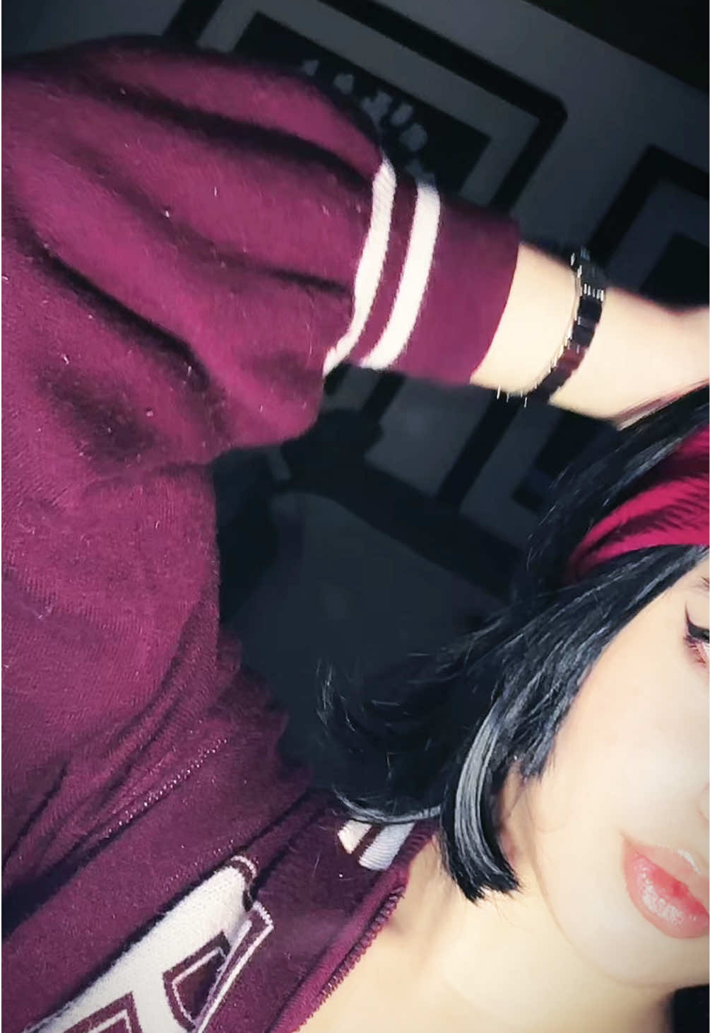 @ᡕᠵデᡁ᠊╾━