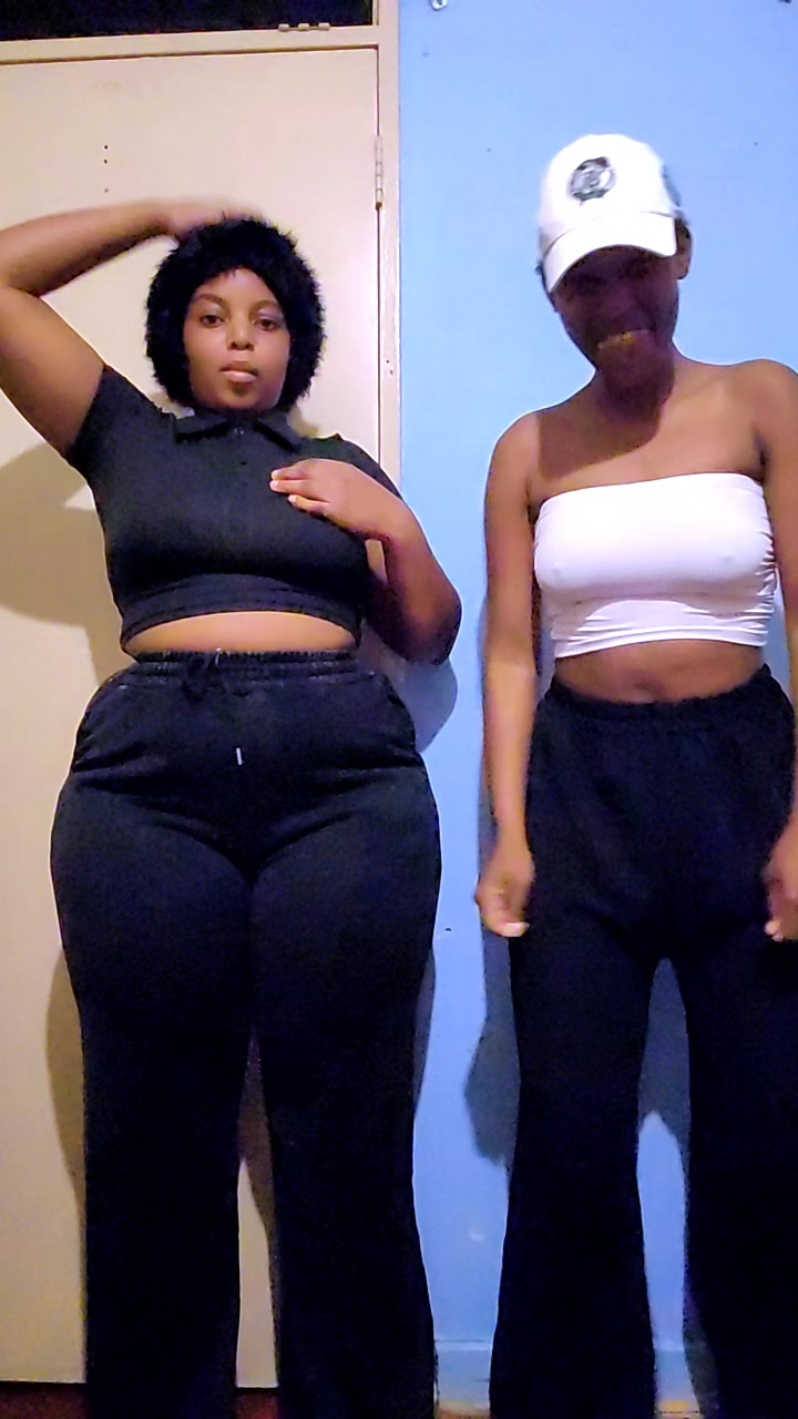 @Nella-jay