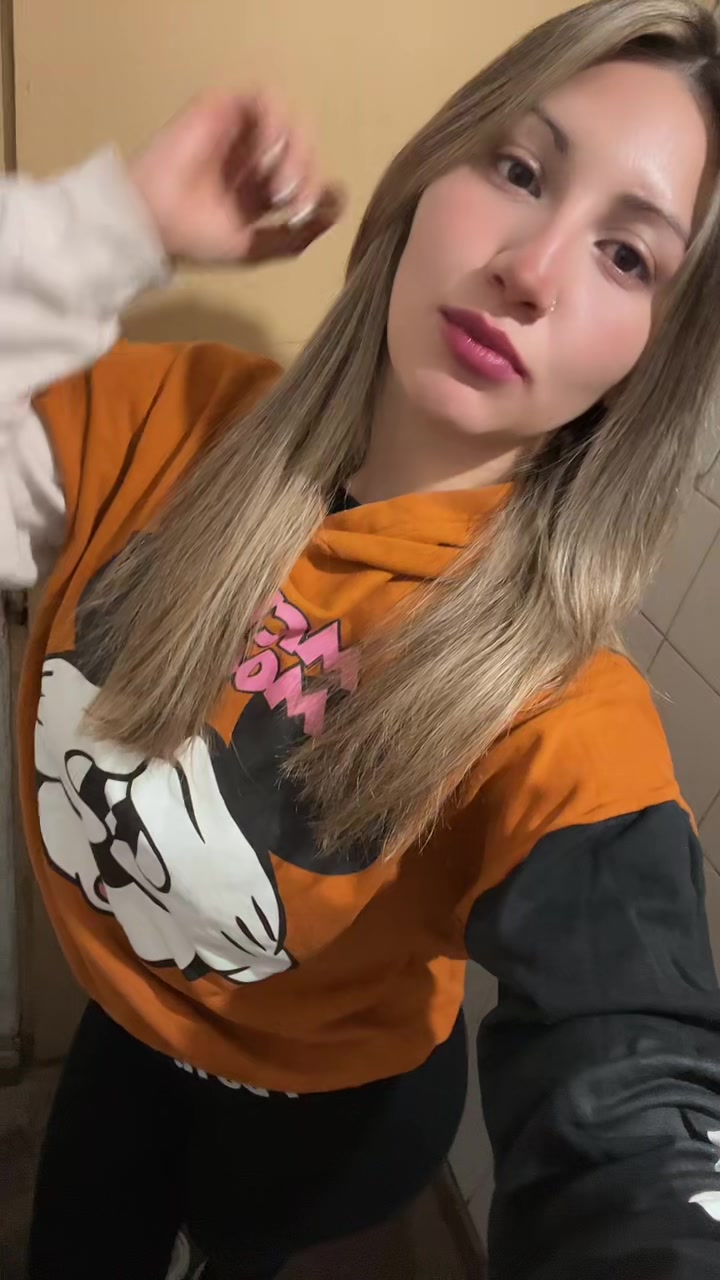 @ANI🍑🍒🫦