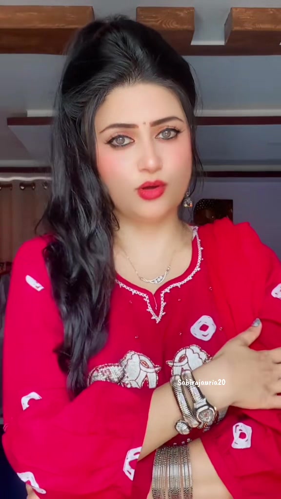 @🦋 Sabi Rajauria 🦋