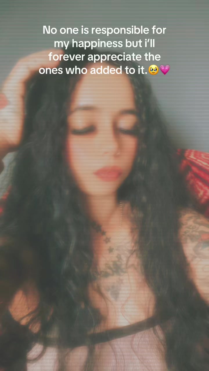 @Annabella🌸🧊🍭🍫💦