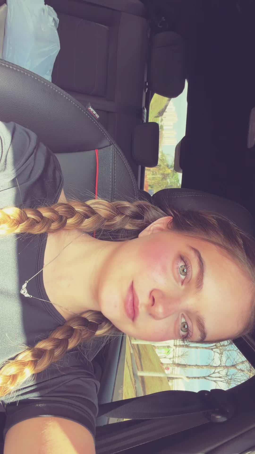 @Lolo🎀