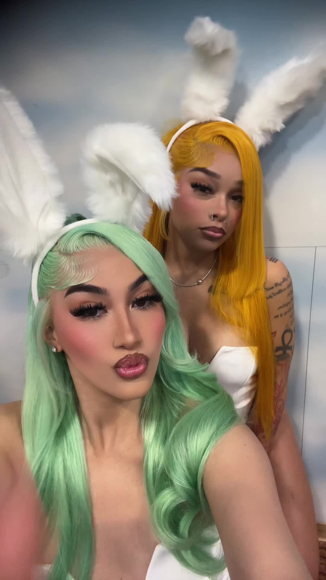 @MYLIANA