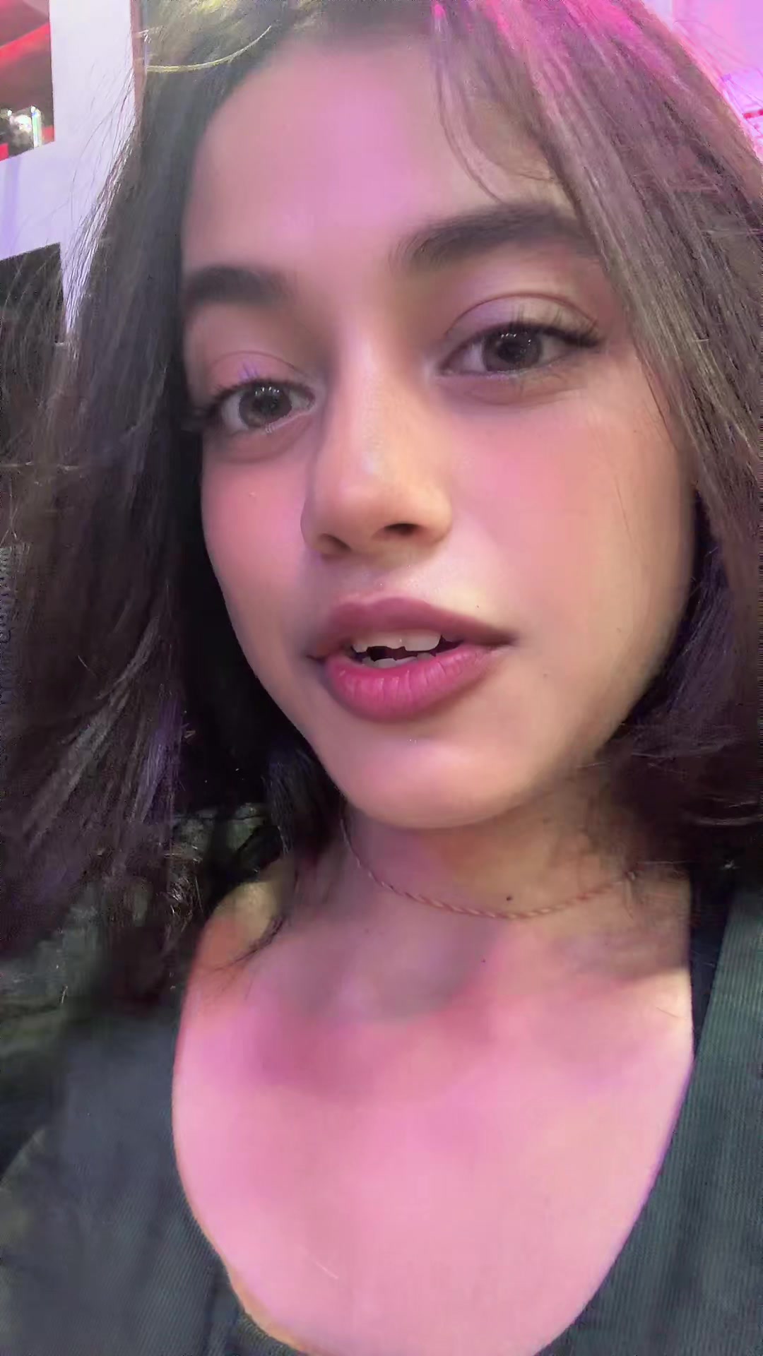 @🦚