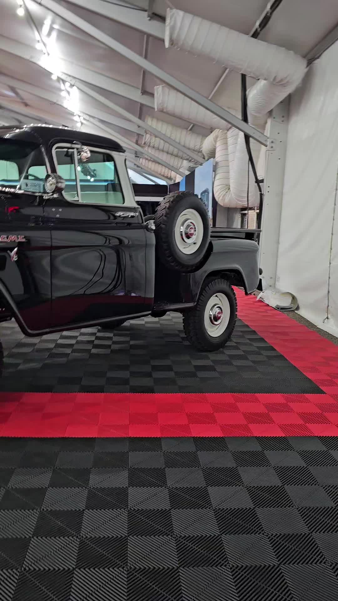 @Classic Cars & Trucks