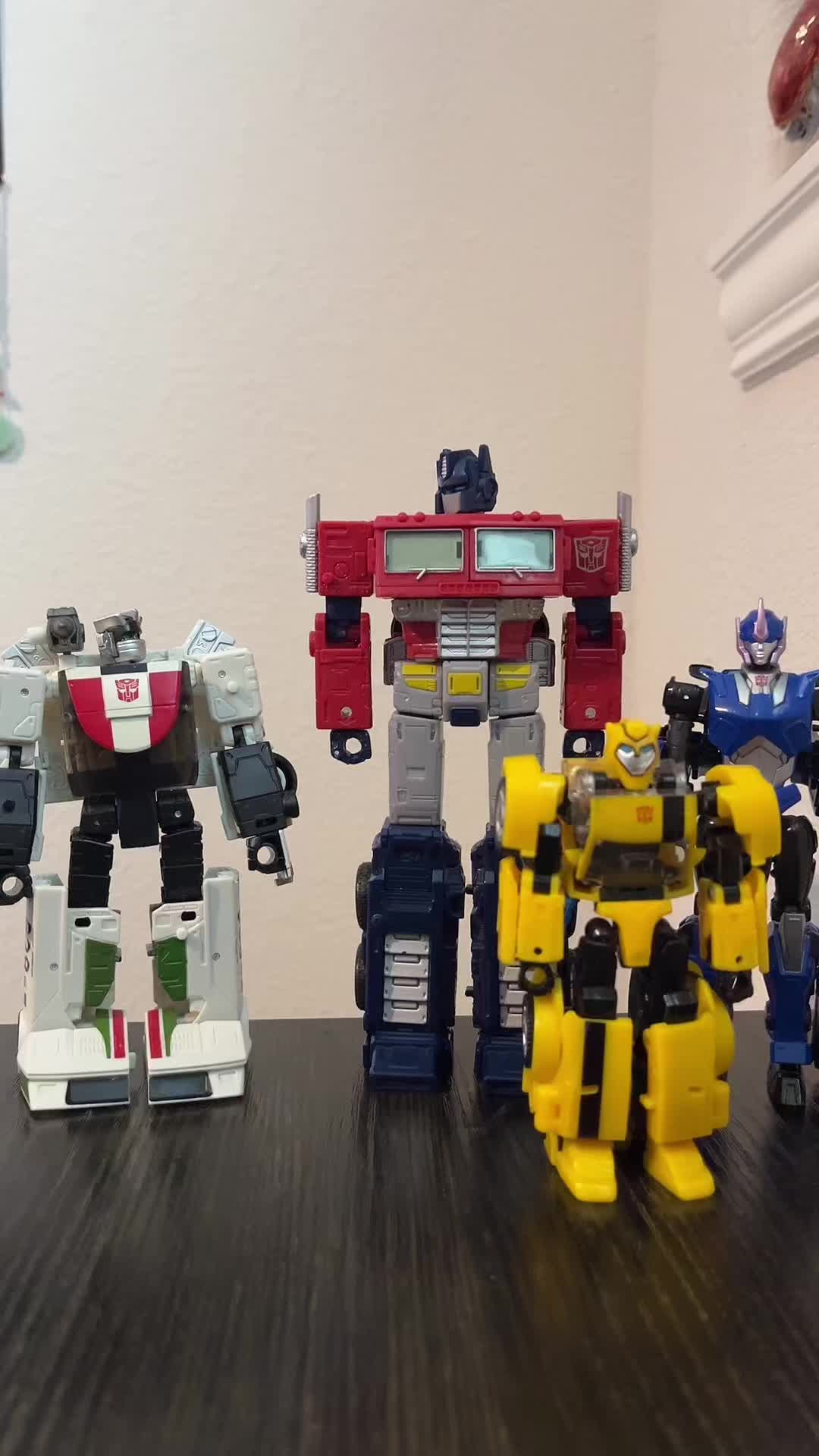 @JustYourAverageTransformersFan