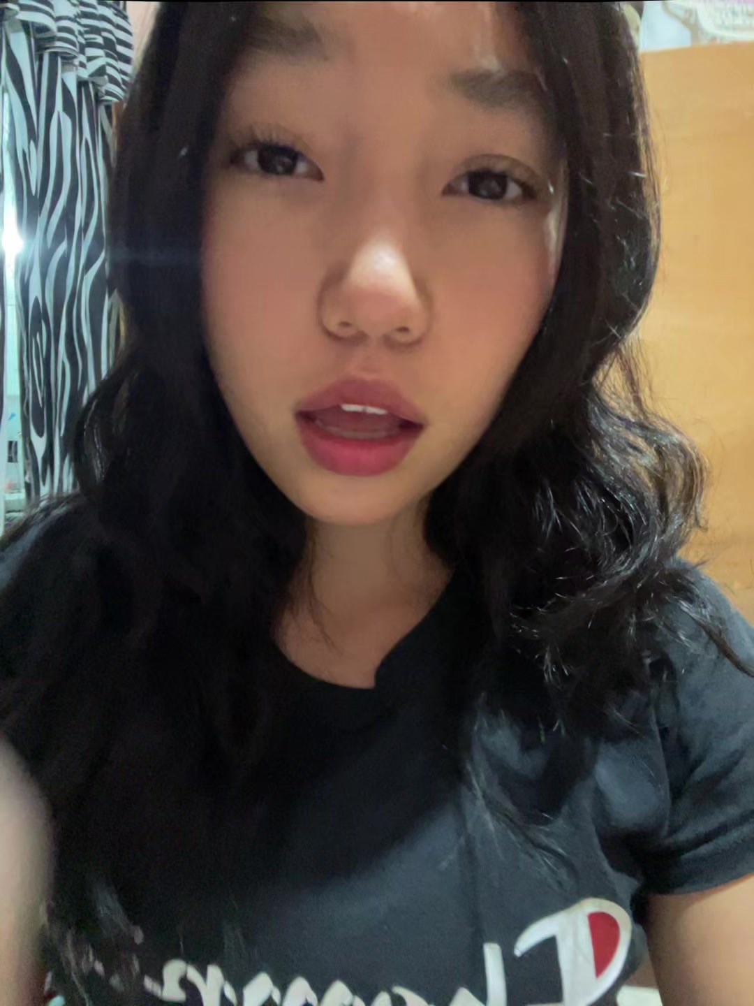 @🦦