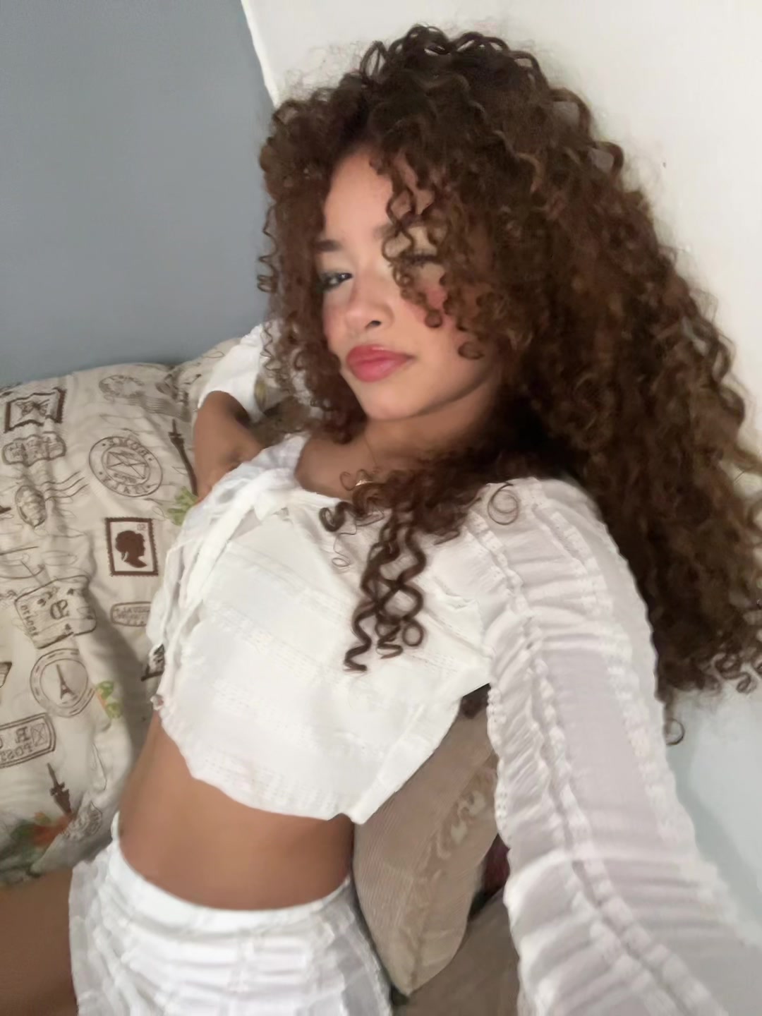 @astridvalentinaa0