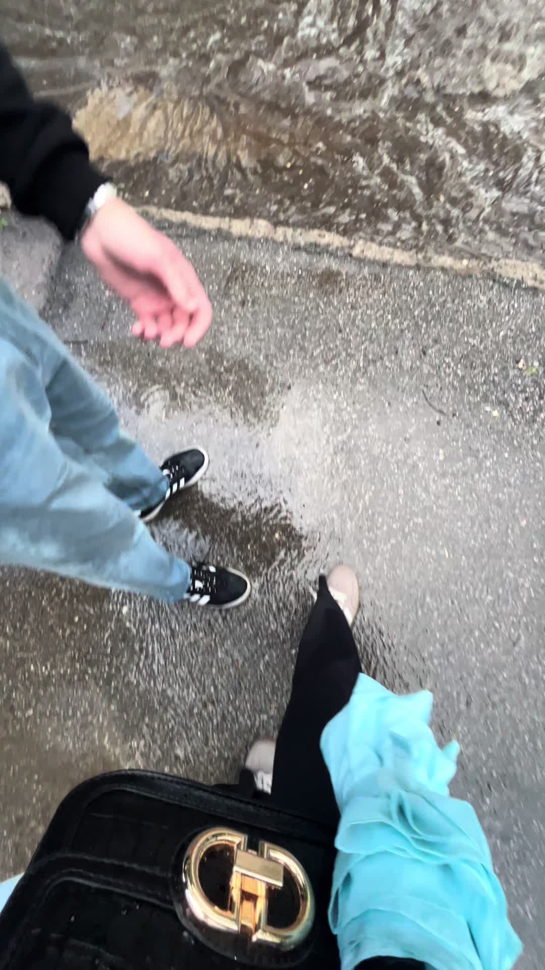 @...