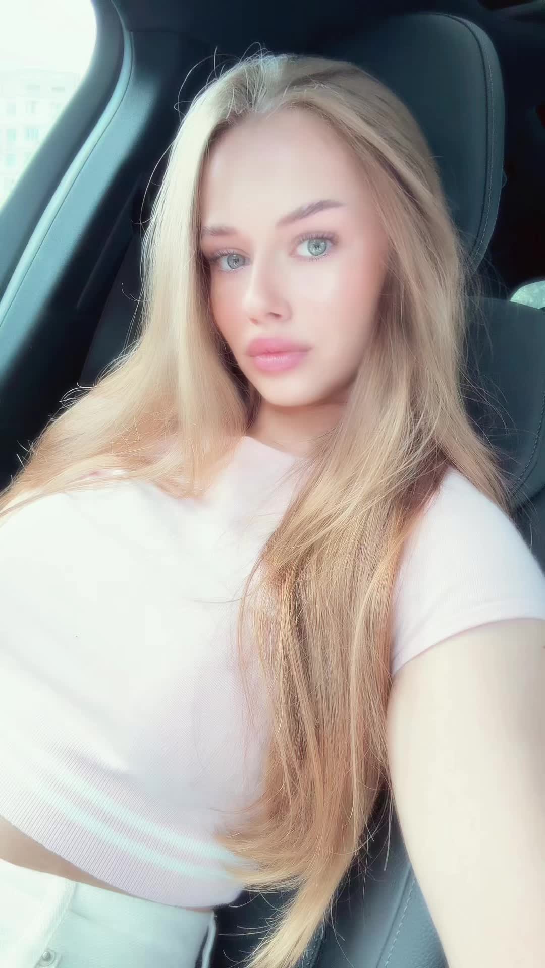 @Arina🎀