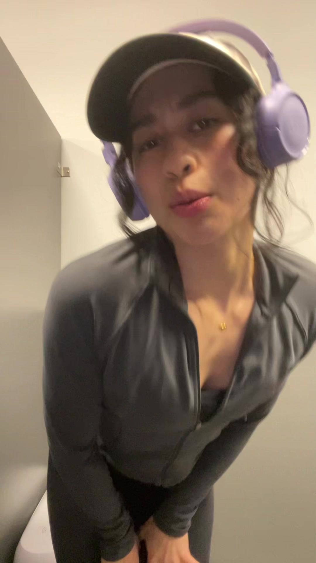 @Lara