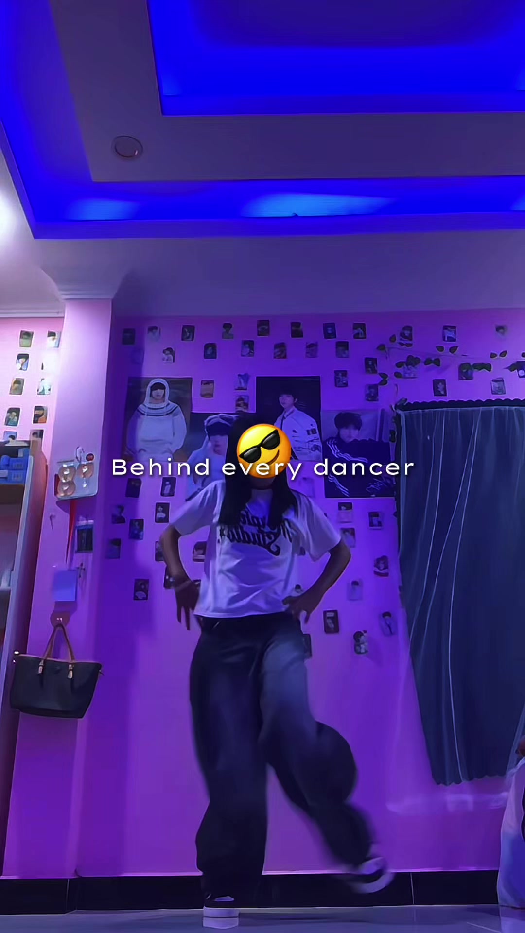 @EINMOVES